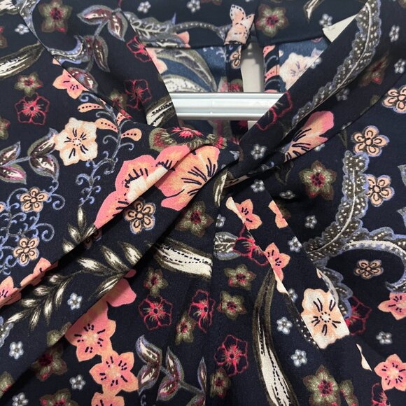 LOFT Bloom Twist Bubble Sleeve Blouse Size XL - Picture 3 of 6